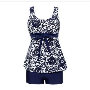 NWT Tankini, Navy & White, size small